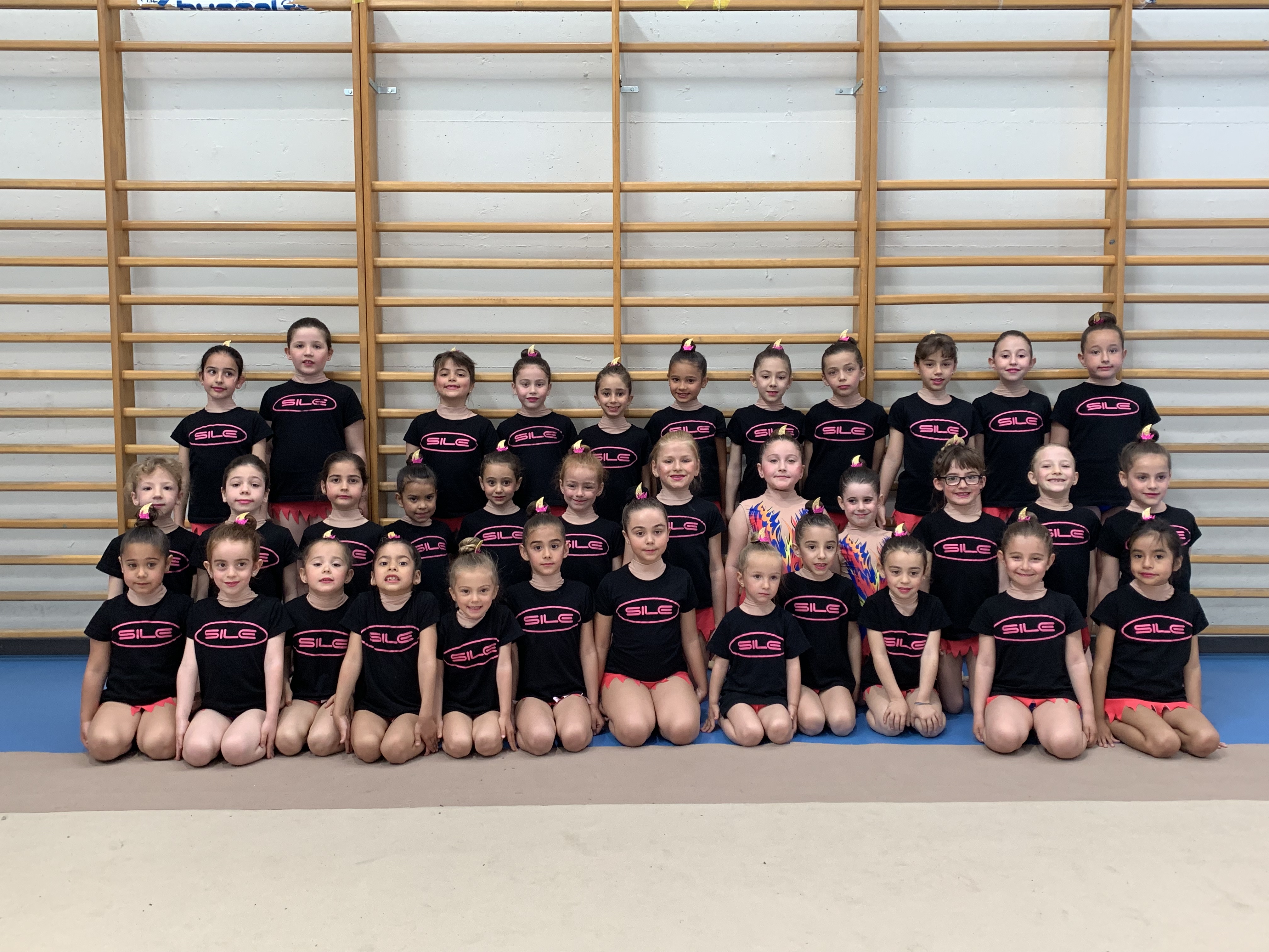 Escuela de Iniciación del Club Gimnasia Rítmica 1