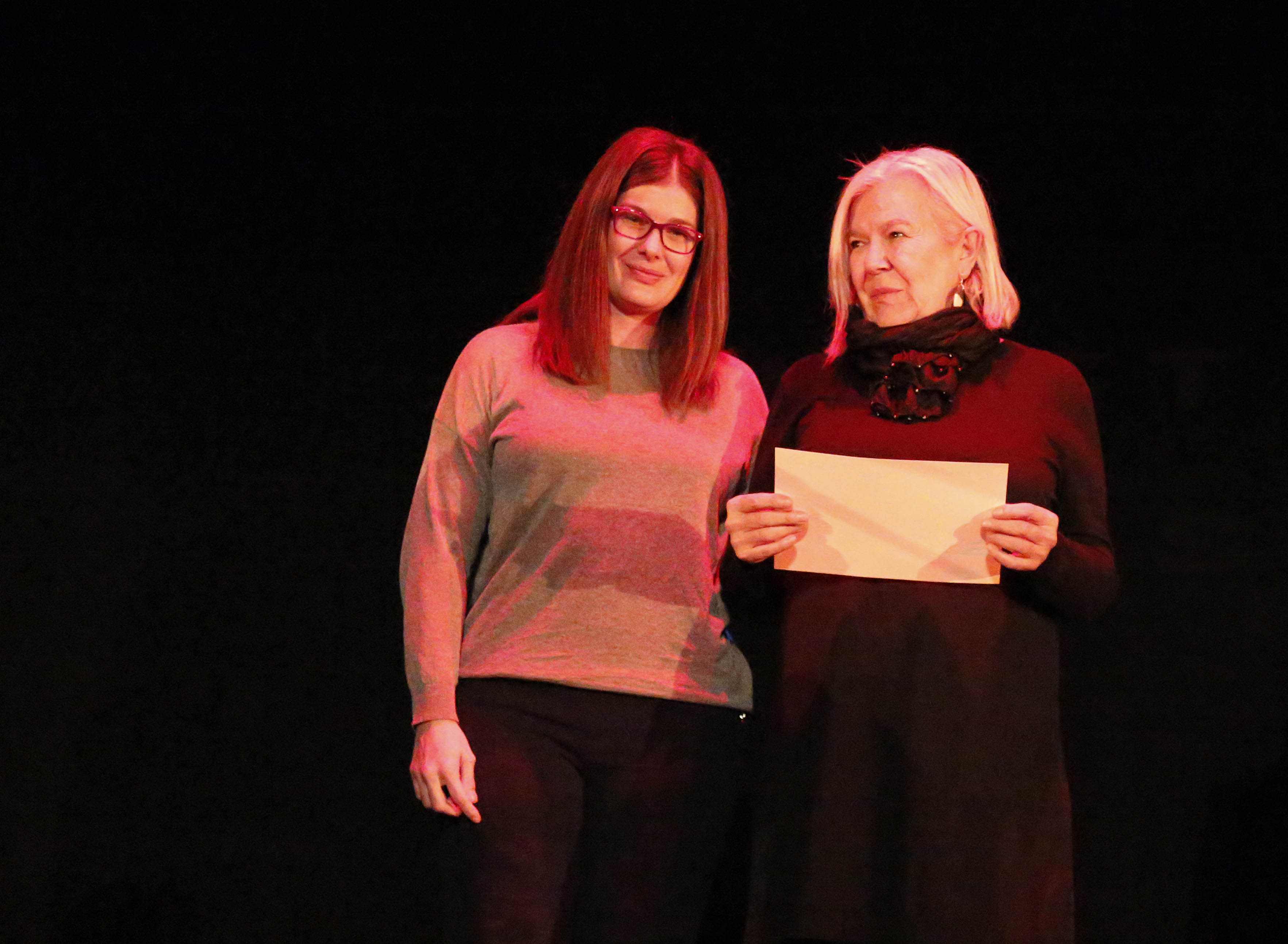 En asusencia del ganador recogió el premio Técnica de Cultura